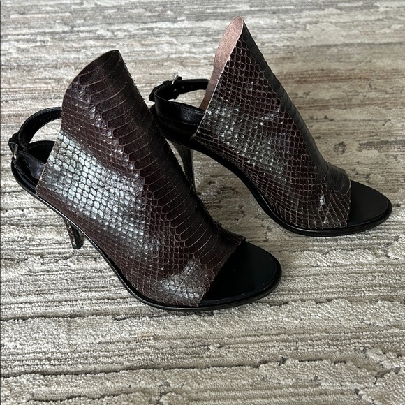 Balenciaga Snakeskin Open Toe Slingback Heels - Picture 12 of 17